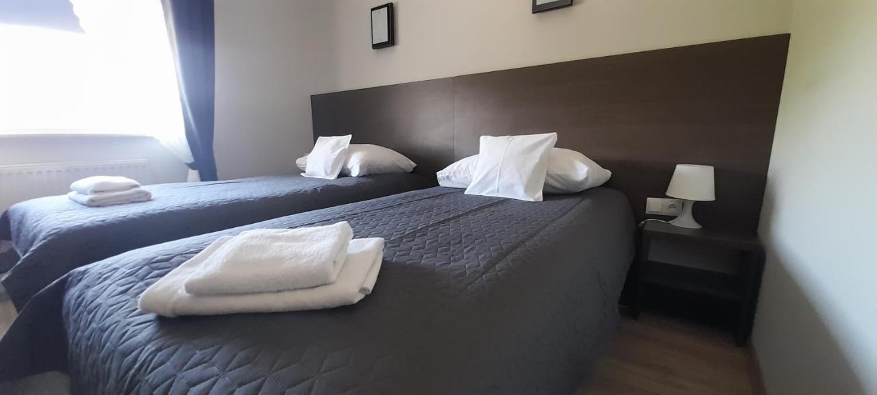 Hotel Bartnik Pszczółki Bagian luar foto