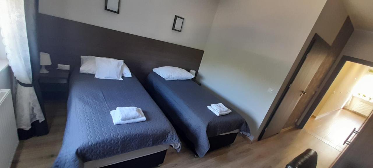 Hotel Bartnik Pszczółki Bagian luar foto