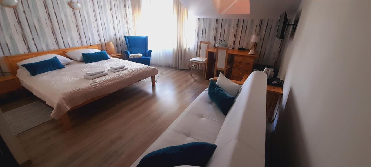 Hotel Bartnik Pszczółki Bagian luar foto