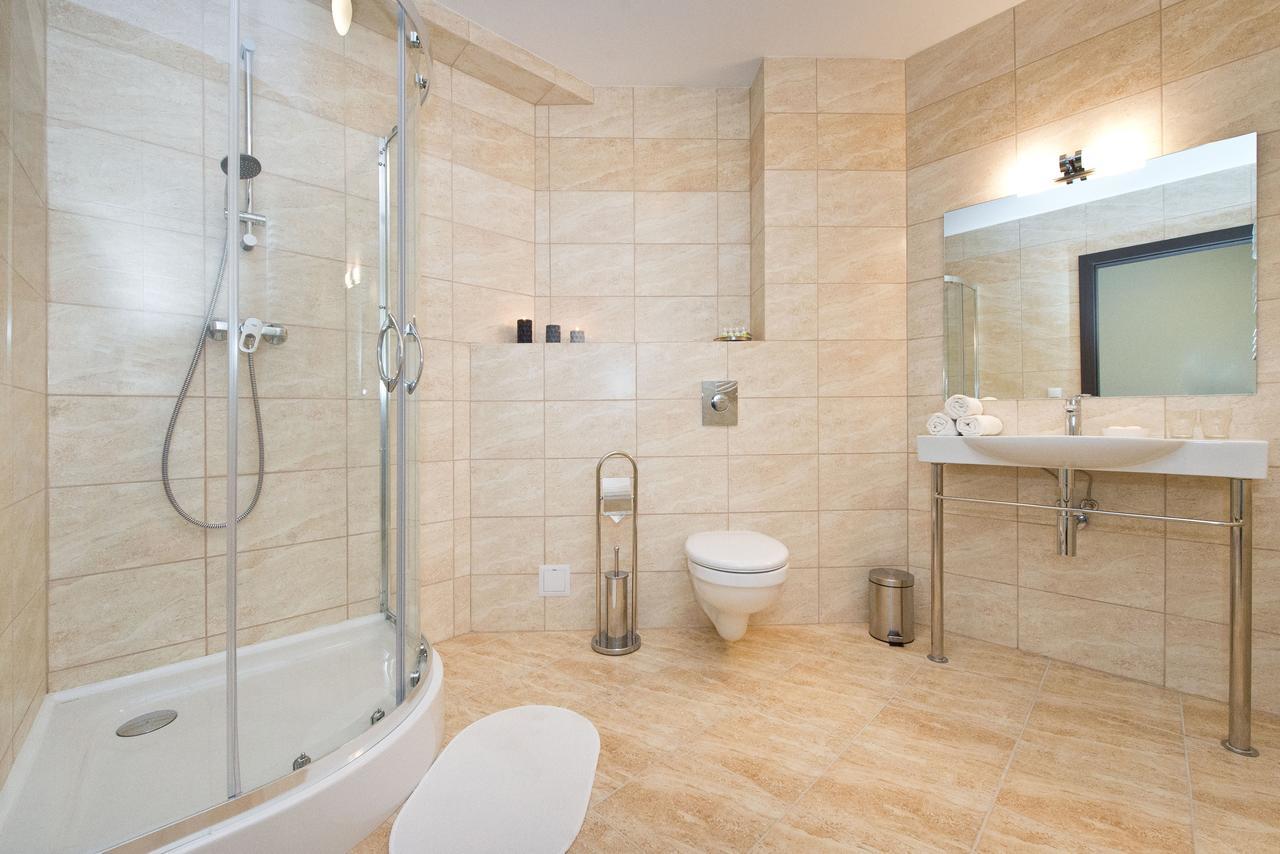Hotel Bartnik Pszczółki Bagian luar foto