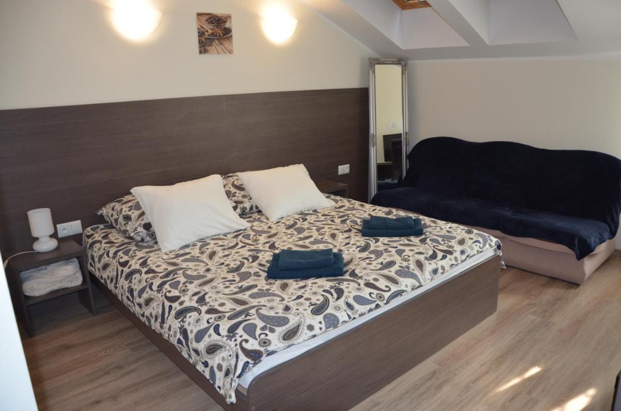 Hotel Bartnik Pszczółki Bagian luar foto