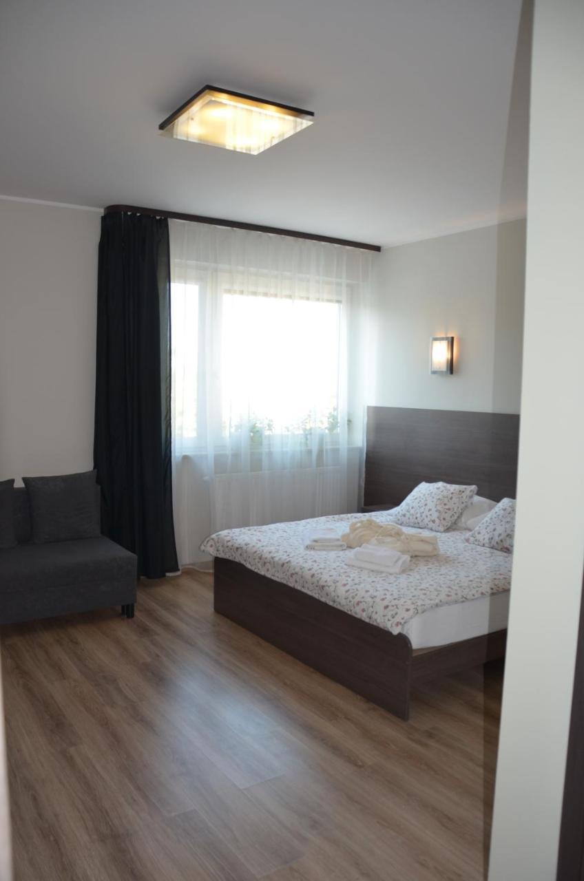 Hotel Bartnik Pszczółki Bagian luar foto